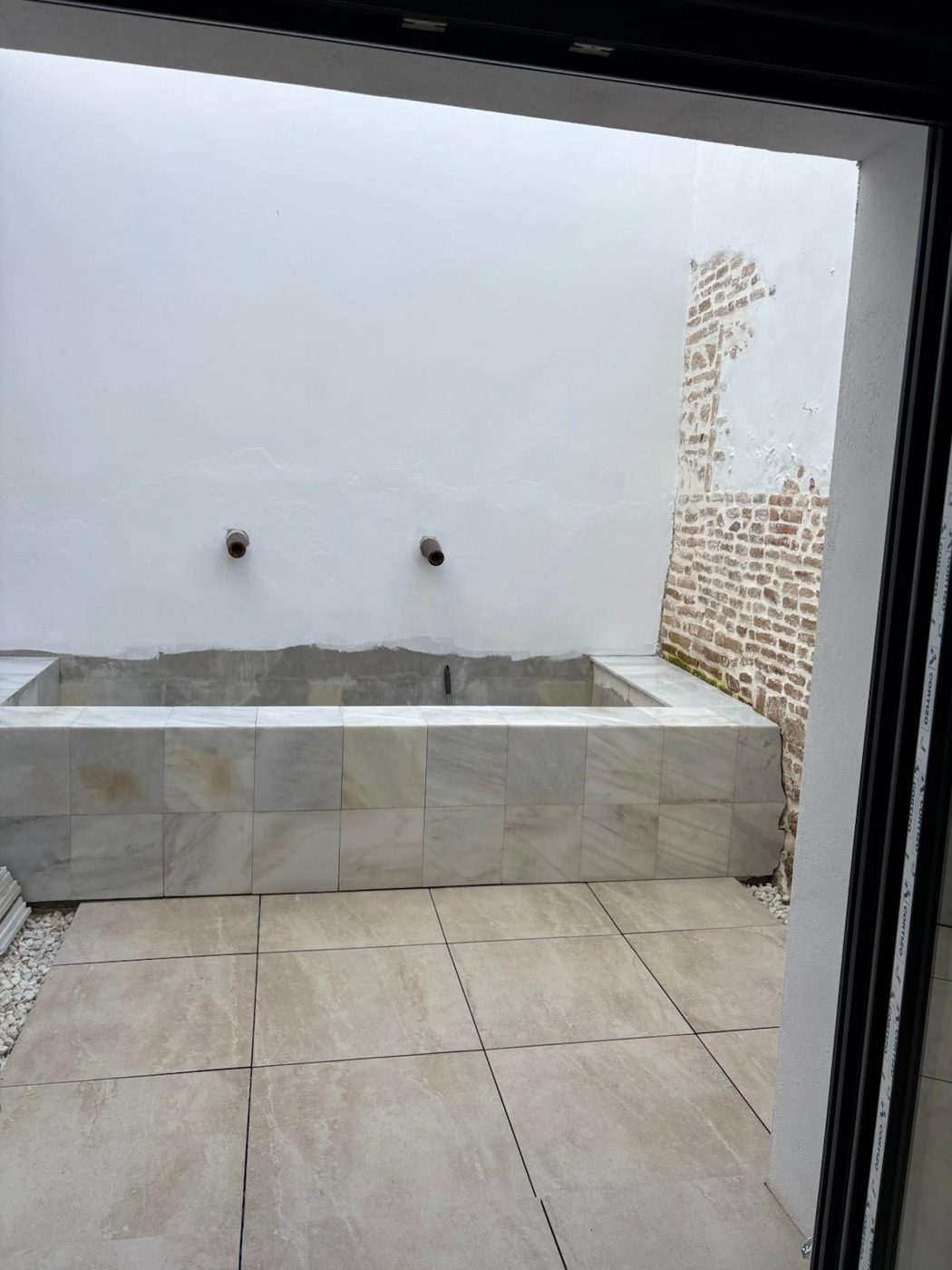 Patio interior reformado en Córdoba