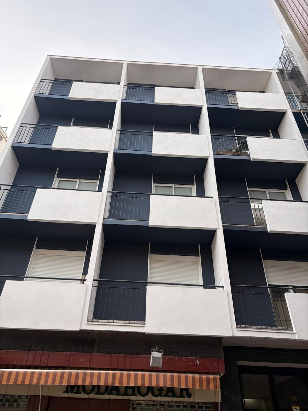 Fachada de edificio rehabilitada en Córdoba