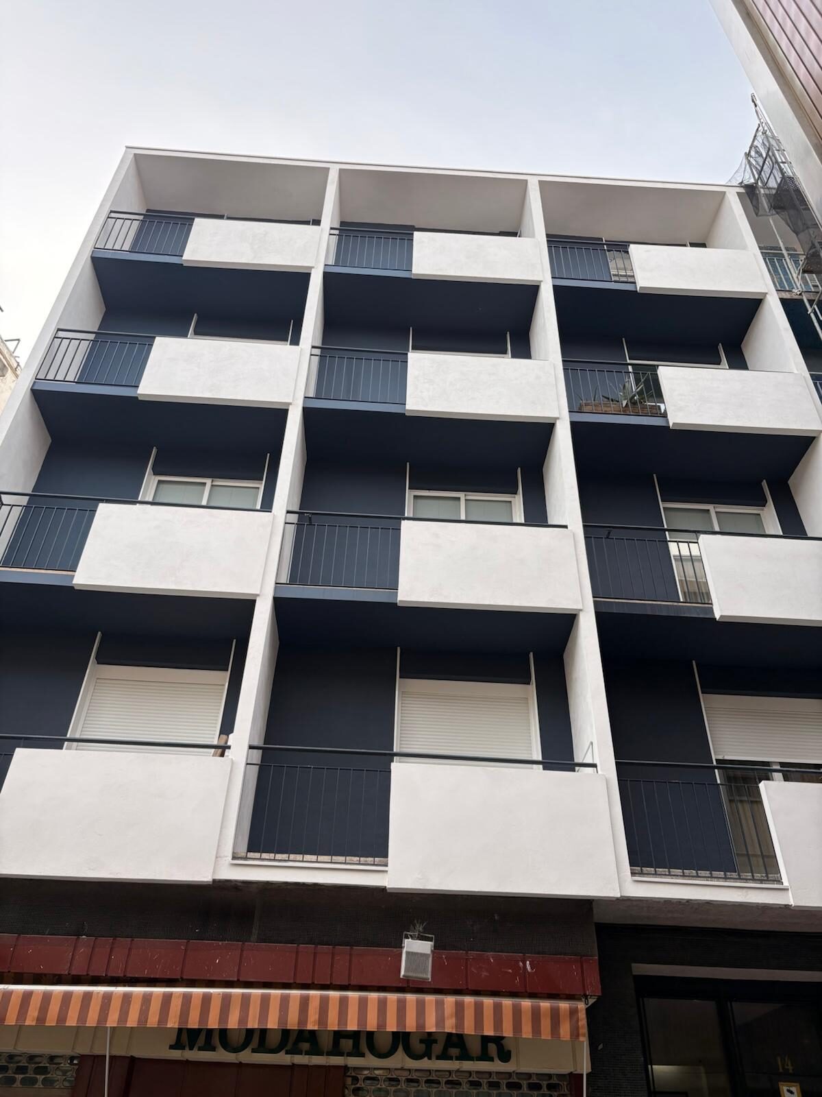 Fachada de edificio rehabilitada en Córdoba